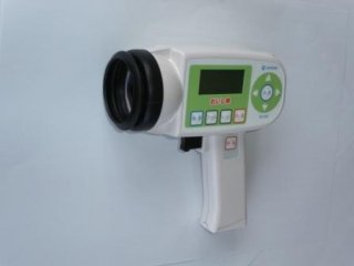 コンパクトな最新の測定器