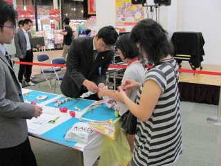 弁理士とともに科学の不思議を体験する