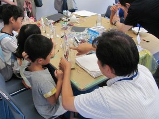 弁理士が工作を指導